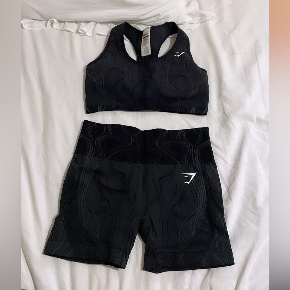 Black gymshark set